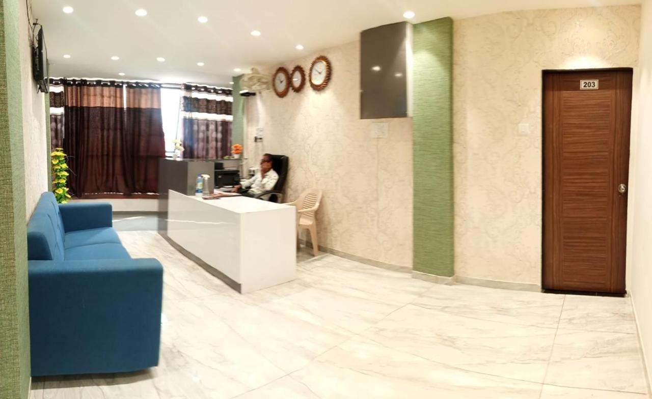 Hotel Mansarovar,Vadodara Exterior photo